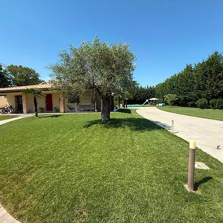 With Pool 10 Minutes From Venice